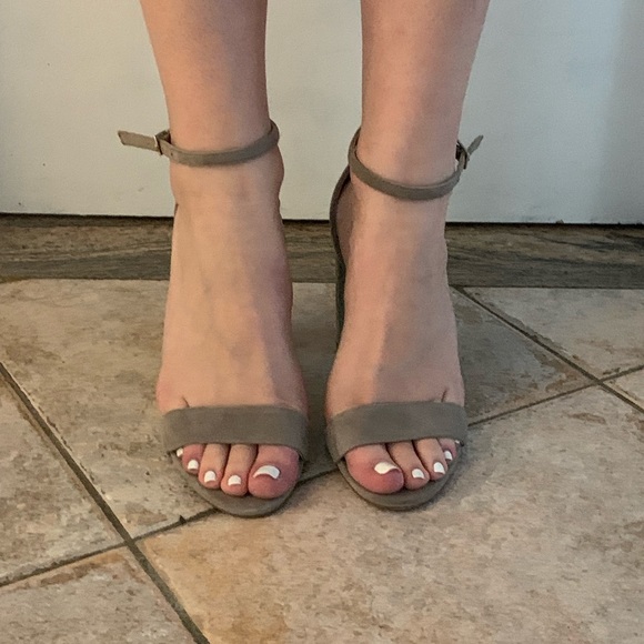 Vince Camuto Malissa strap heel shoes size 6.5 - Picture 2 of 15